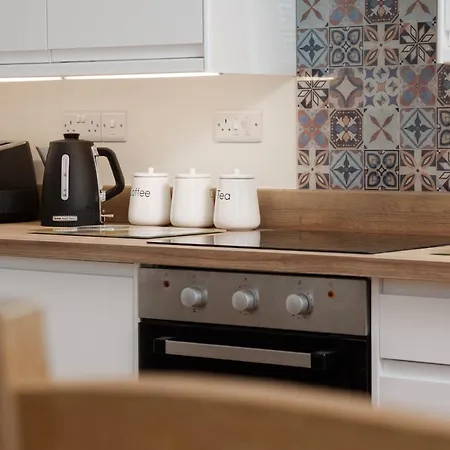 Tredenwith House Apartment *