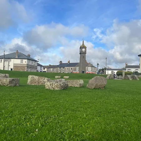 Tredenwith House Apartment *